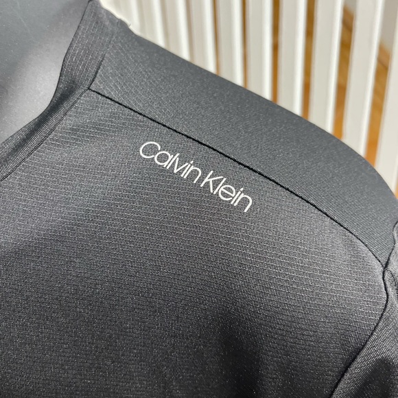 NWOT Men’s Size Medium Calvin Klein Short-sleeve Quick Dry Performance Tee Black - Picture 3 of 10